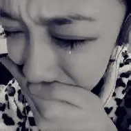 女生头像眼睛流泪图片伤感的流泪图片唯美女生头像精选