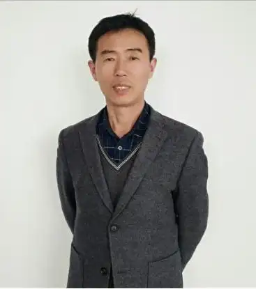 一本书一支笔唯美图片(一本书一支笔图片)