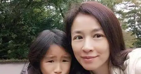 女儿近照,美若天仙堪比女星,抛妻弃子得"报应"|张庭|曾哲贞_网易订阅