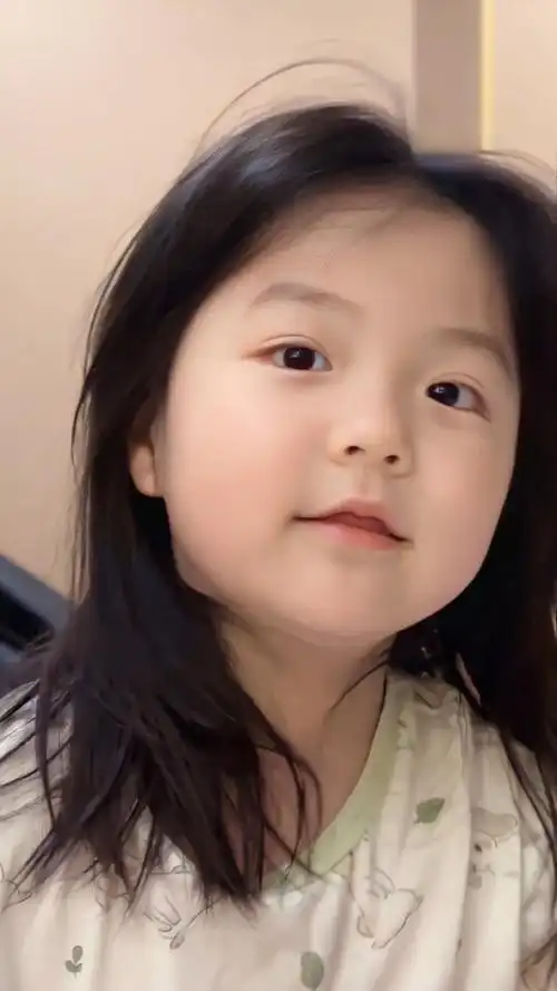 井井的表情包##萌娃壁纸