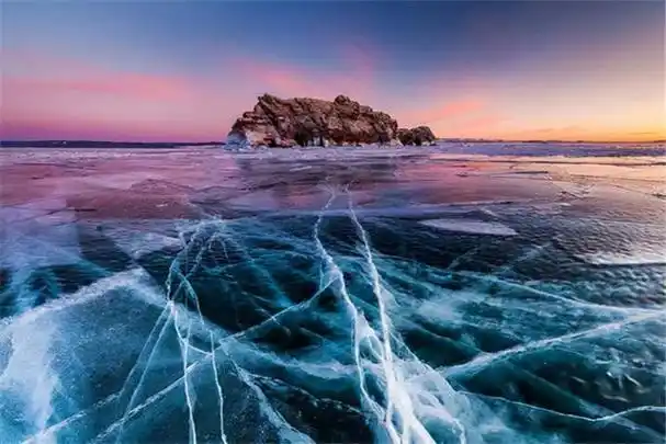 亚洲有世界上最大的湖,世界上面积最大的15个湖泊,第一名37万平方公里