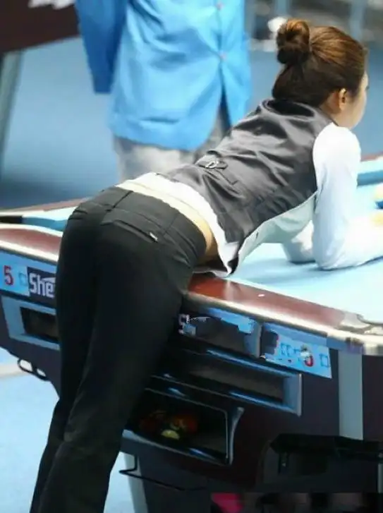 九球天后潘晓婷是中国台球界的杰出代表人物