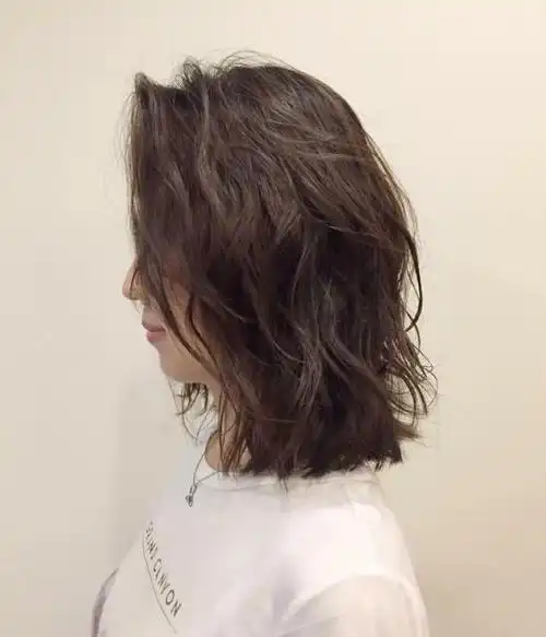 中长发空气烫发型图片 蓬松感空气烫图片大全 - 女士卷发 - 发型站