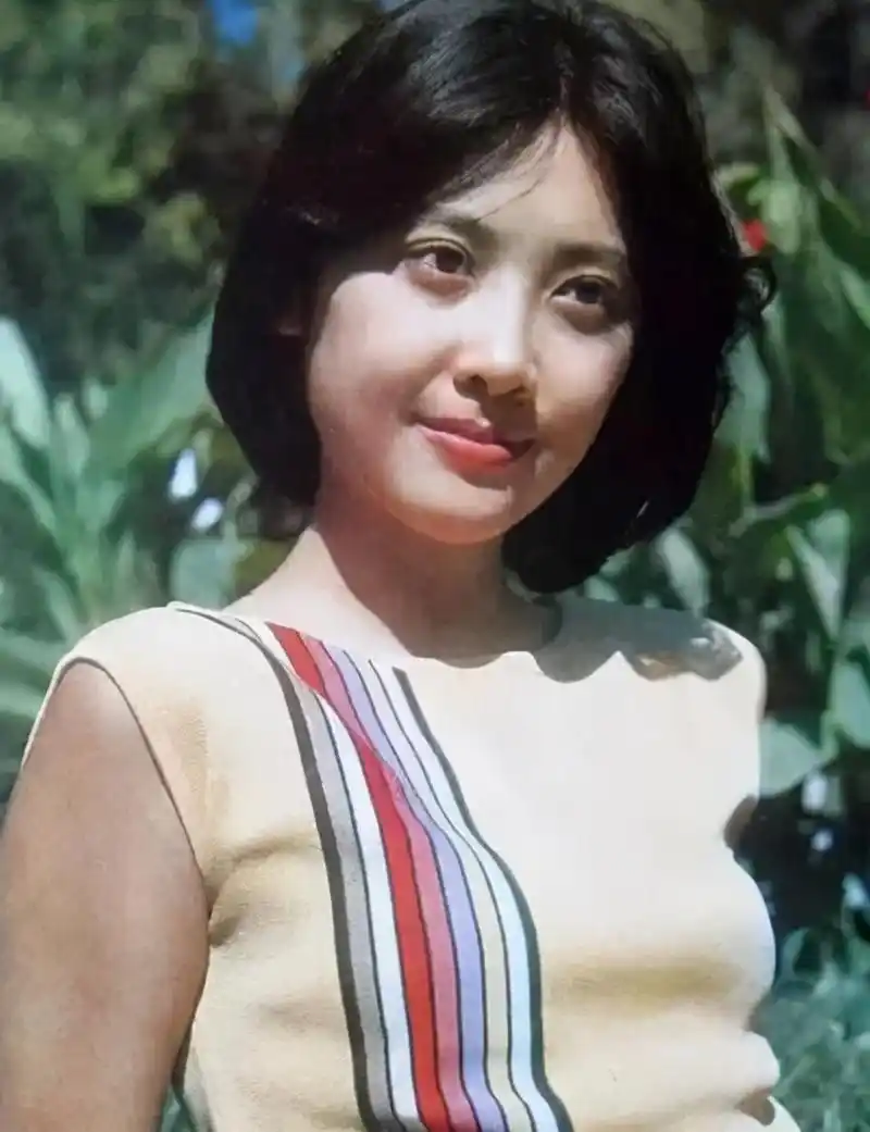 还记得"中国第一美女"朱琳吗?如今已经68岁高龄,近照依旧动人