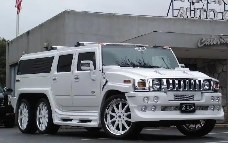 六轮加长版悍马(3/9)