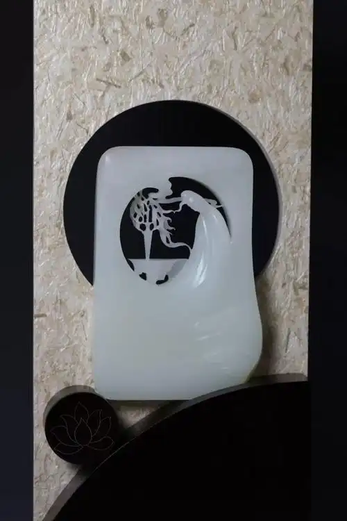 般若观音杨曦号南石,出生于六十年代,中国玉雕大师,国家级非物质文化