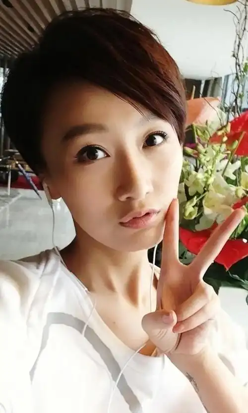 肖涵唯美清纯高清写真惊艳迷人