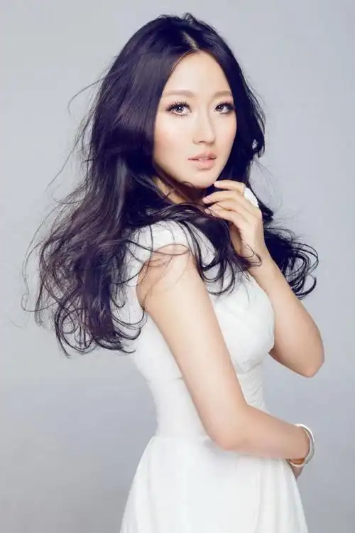 潘阳(中国内地女演员)_尚可名片