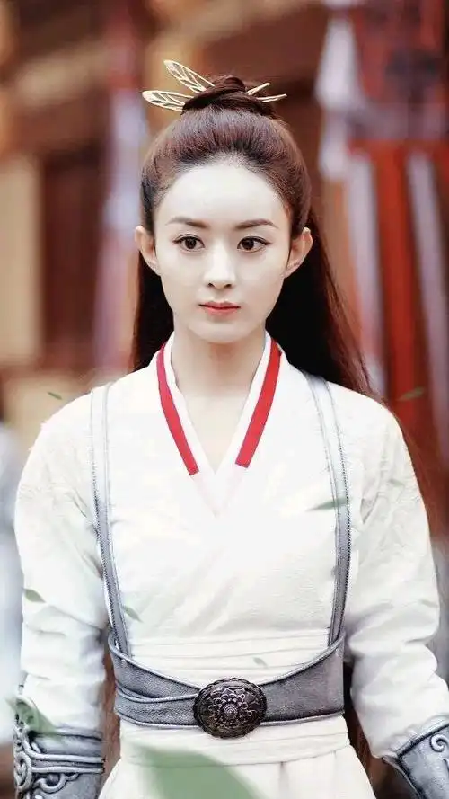 赵丽颖,1987年10月16日出生于河北省廊坊市,中国大陆女演员.