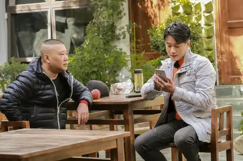 佟大为《大叔小馆》自创凌波微步舞 与郭京飞搞笑互怼|大叔小馆|郭京