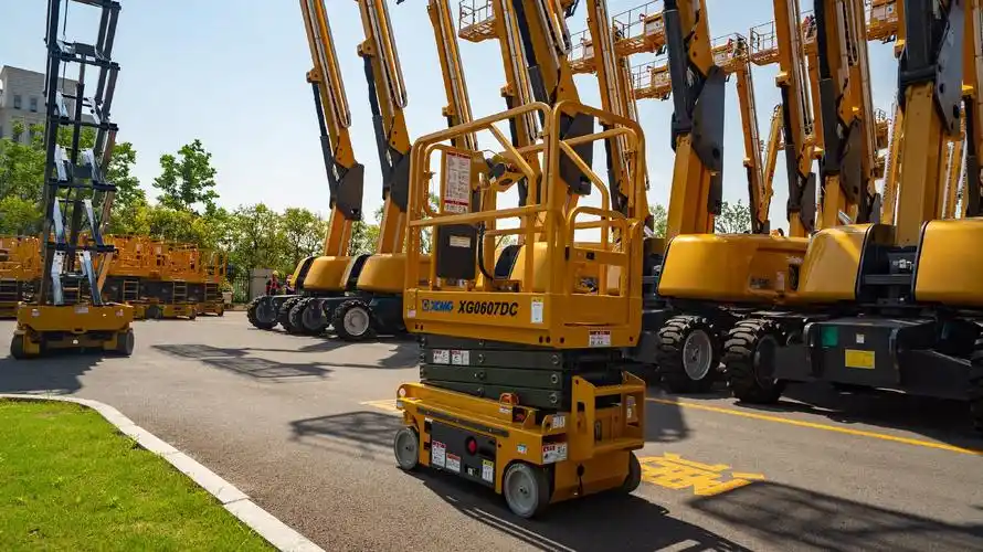 徐工 高空作业平台 xg1212dc 剪叉式高空车 高空作业车-螳螂网