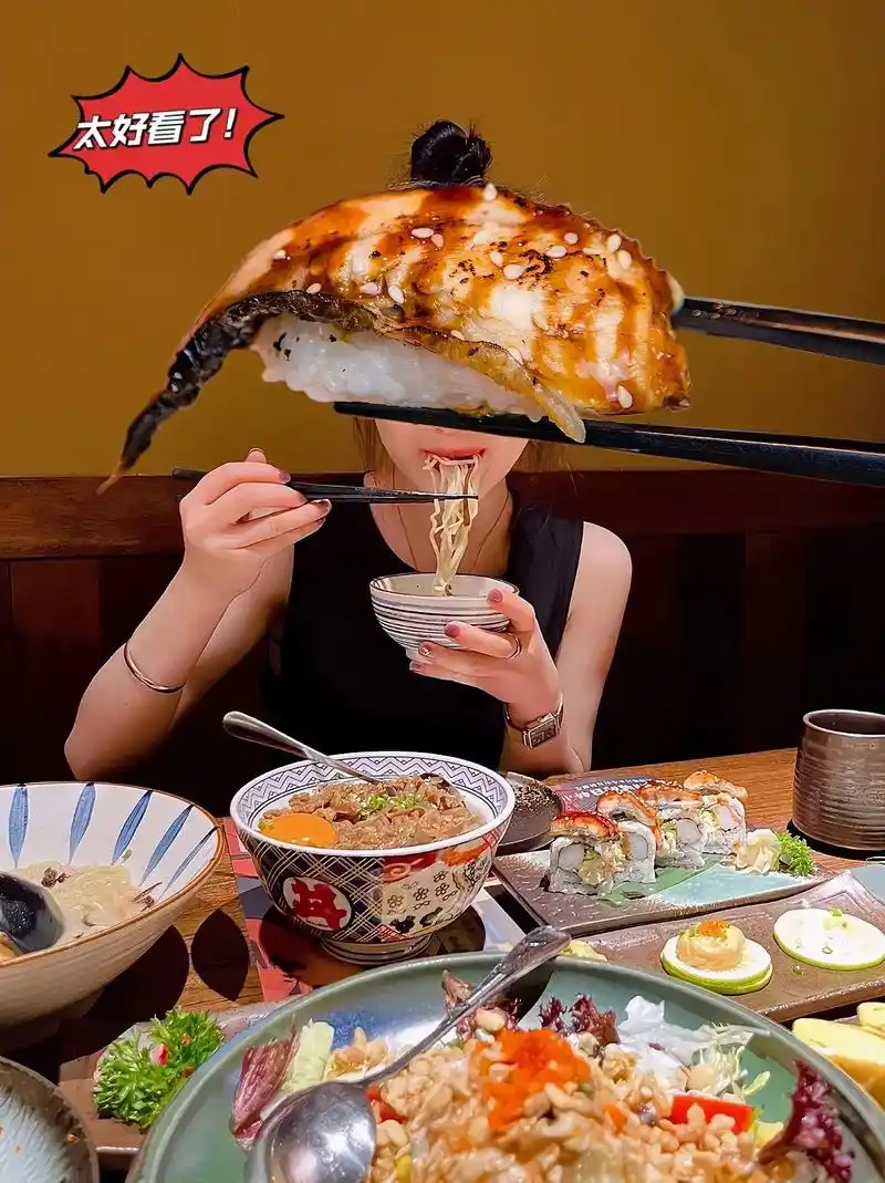 跟闺蜜吃饭.下次跟闺蜜出去吃饭就这样拍,不用担心挡不住脸,太 - 抖音