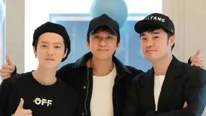 邓超陈赫给鹿晗庆生 晒合照直呼爱鹿晗