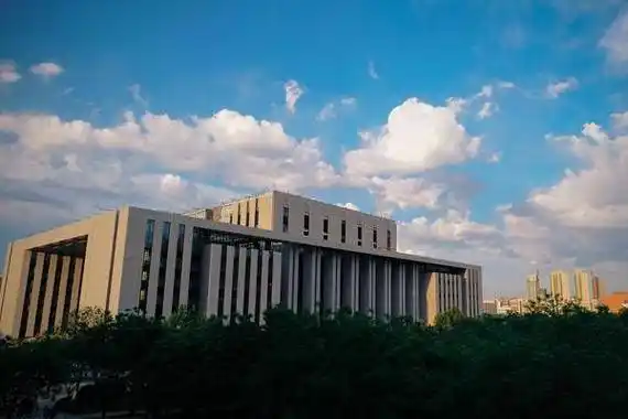 如今兰理工的整体实力排名位列甘肃省高校前四,与兰州交大伯仲之间