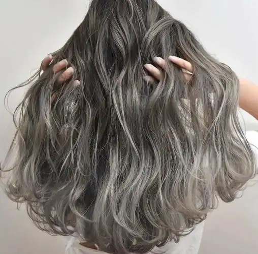 染发前必读:2020挑染发色潮流,这样的挑染技巧让你更瘦更显白!_发型