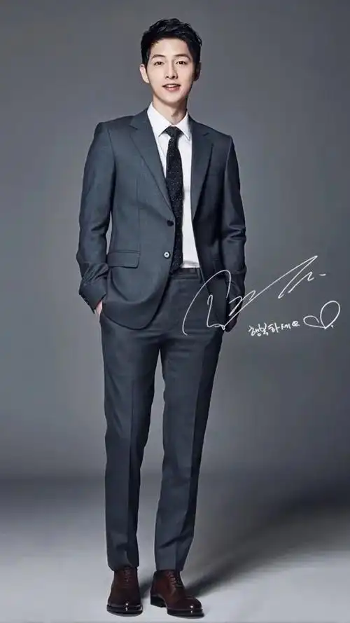 宋仲基参加妹妹毕业典礼兄妹颜值差异云泥之别基因是一门玄学