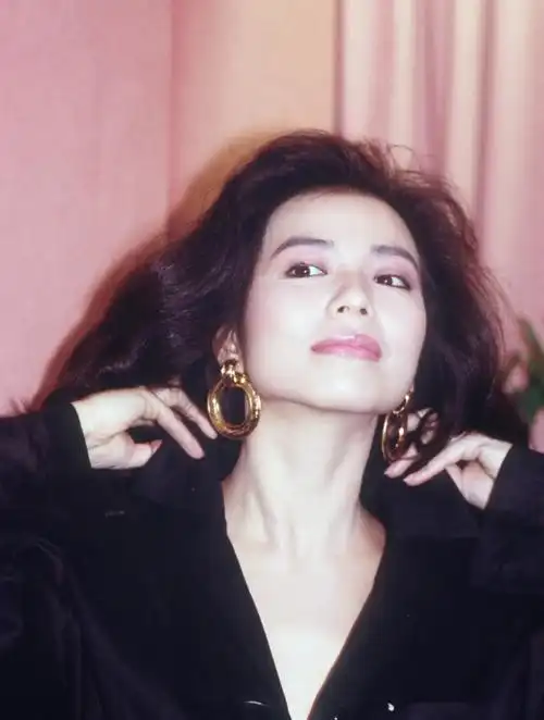 丈夫去世时,钟楚红为何在周润发怀中痛哭?(6)