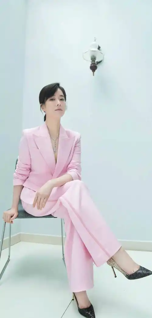 古来湘女最多情_左小青_女孩_侵略性