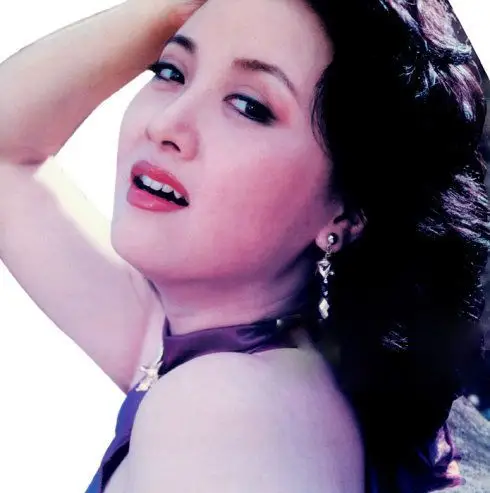 邓婕昔日惊艳旧照曝光 清丽脱俗气质出众(图)