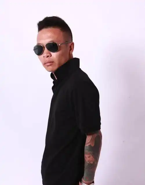 喜剧人,读过他的经历后,你将得到明白|四平青年|郭德纲|岳云鹏|沈腾