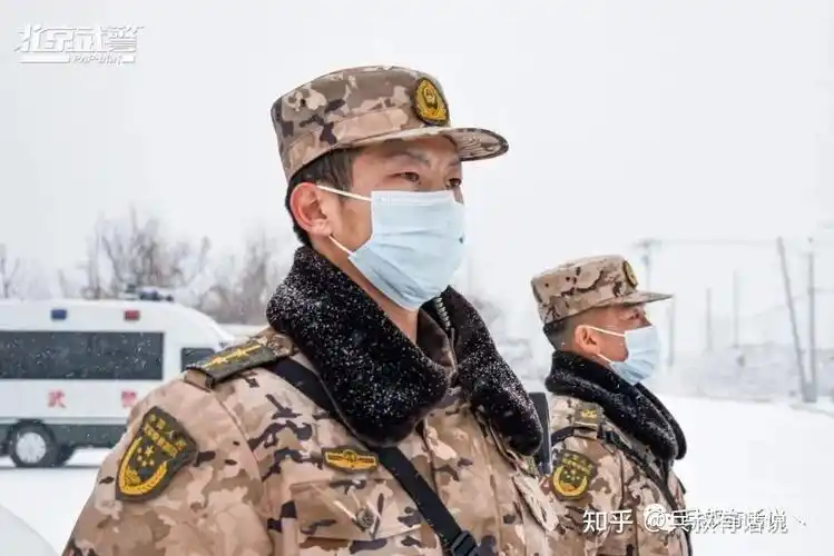 21式军装上身太帅啦