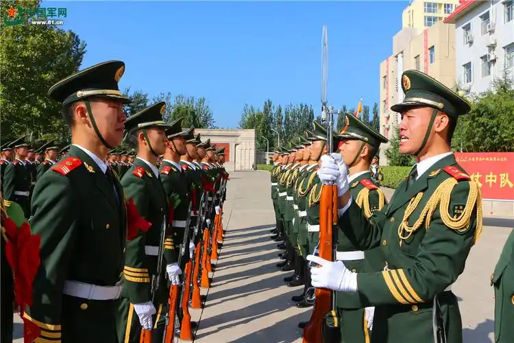 再见,最美的武警仪仗兵!