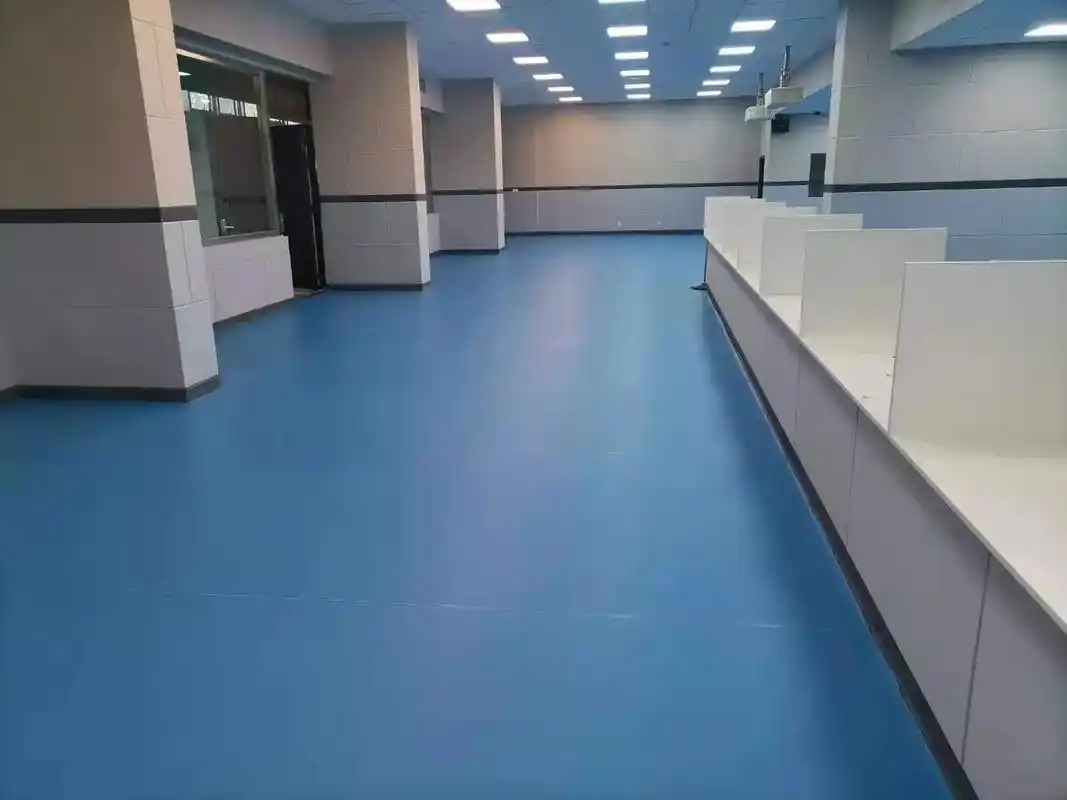 玉林北流医院pvc地胶卫生院弹性地板. 玉林北流医院手术室 - 抖音