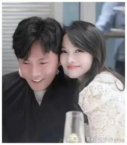 秦昊老婆跑韩国打水光针56岁伊能静满脸针眼感慨真的很痛