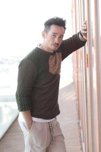 陈豪年内再开两家咖啡店事业有成归功陈茵媺鼓励妻子复出拍戏