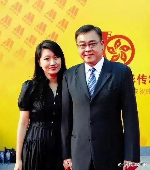 娱乐圈这4个男星当初说好要丁克如今妻子老了却和别人生娃