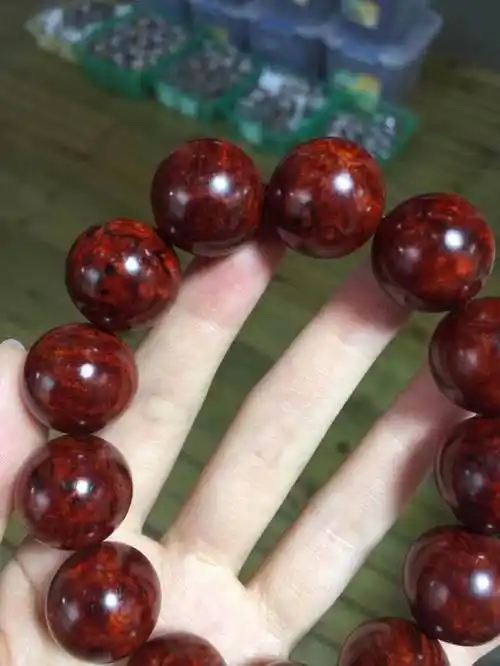 满瘤疤小叶紫檀18手串野生林老料现拍图