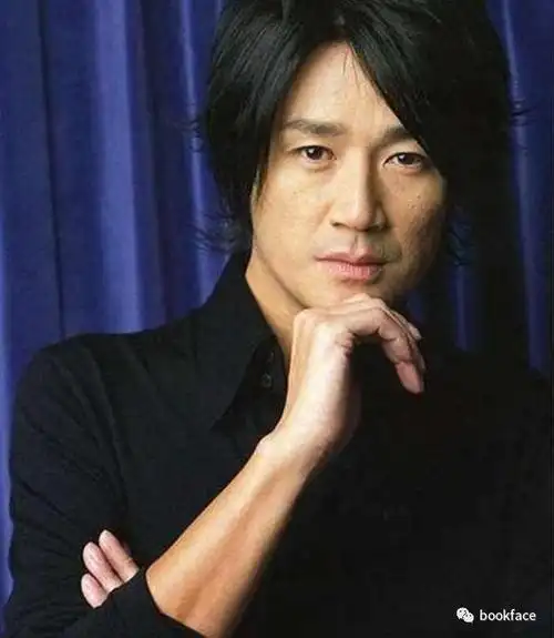 他,玩弄中日两大女神,弃老妈骨灰不顾.