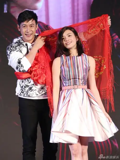 陆毅,陈妍希,胡冰卿,龚蓓苾等一众主演出席.