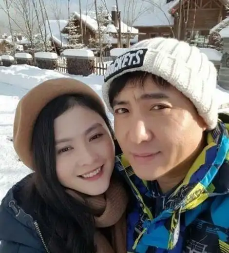 2007年盛夏七月,沈腾与王琦的同窗好友们齐聚一堂,共同投入到紧张而