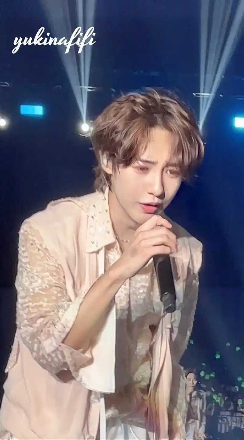 老婆好美!#黄仁俊 觉醒吧!我的义肢! - 抖音