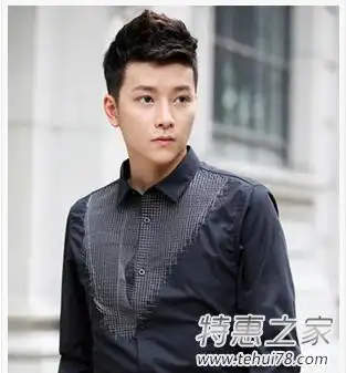 而且无刘海发型列显气质,展示了一个成熟男士的魅力