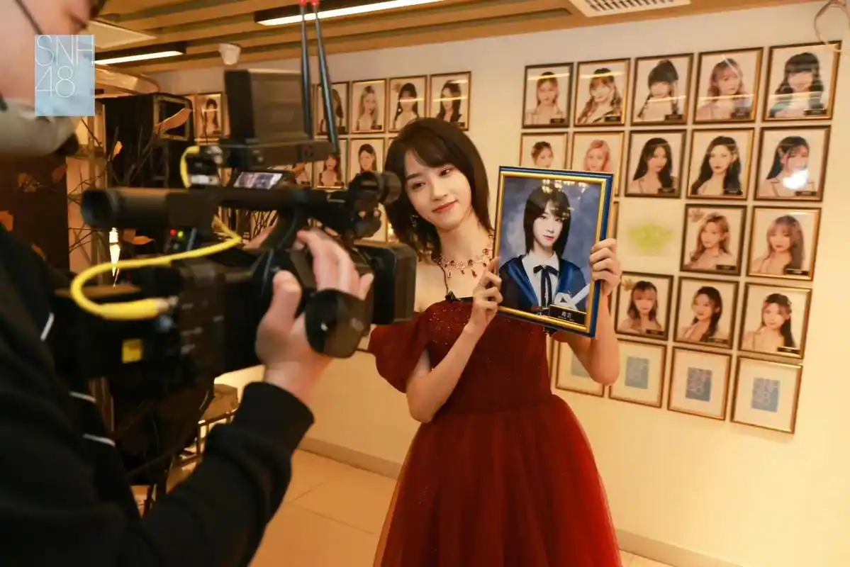 一二期生的时代落幕了.#艾斯兔 #snh48 #蒋芸毕业公演 - 抖音