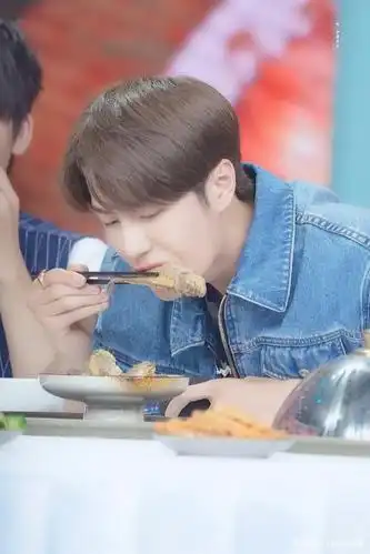 王一博:绝食系少年?不不,看看这个在天天向上表演吃播的王一宝