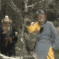 甚至早在猪八戒身为凡人的时候,那时玉兔还是个兔子精就已经爱上了他