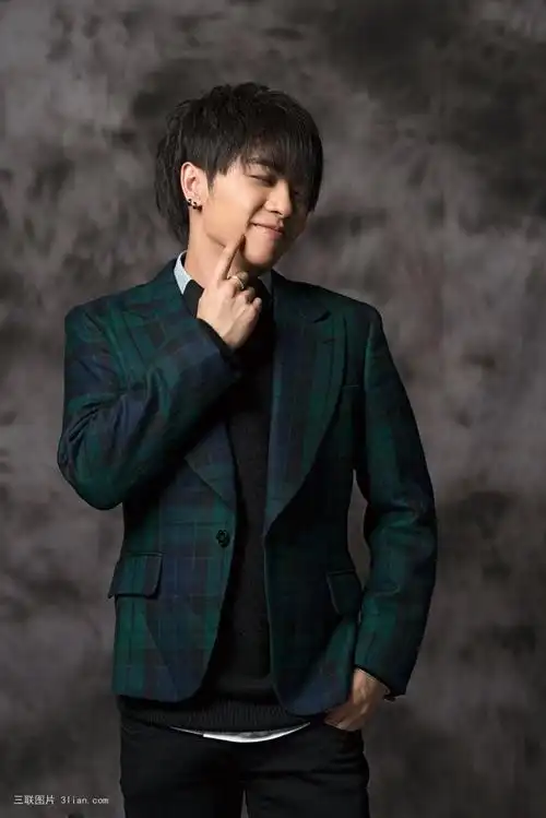 快乐男声华晨宇图片 花花个性写真壁纸图片