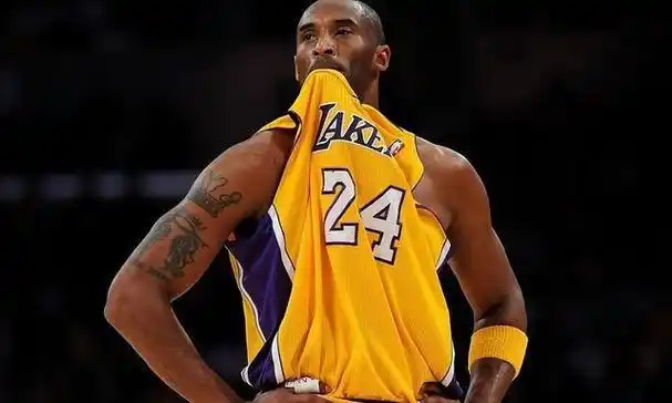 科比不仅是队史第一人在nba的排名也超过魔术师约翰逊