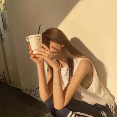 头像/港风/朋友圈文案/半身头像/部位头像/自截头像/微信头像/ins风