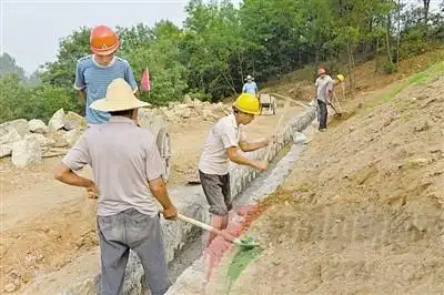 治理滑坡 消除隐患