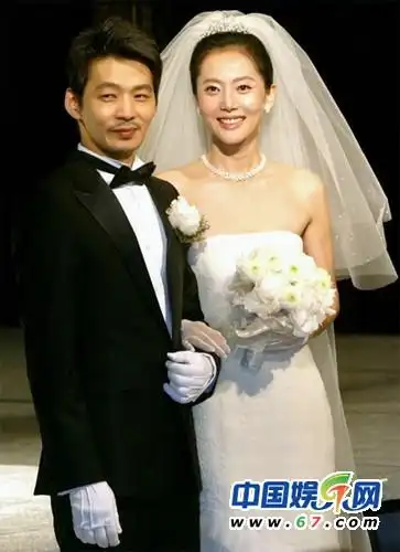 韩星三角恋混乱 权相宇妻子情史堪比张柏芝(组图)