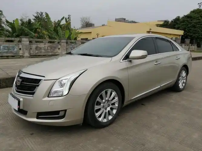 南宁2016年6月凯迪拉克xts2016款28t技术型香槟色自动档
