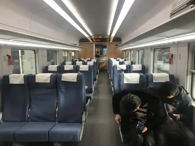 保定至北京 你可以乘坐"绿巨人"版复兴号了!