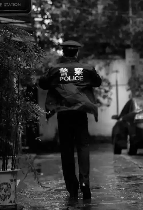 171819202122232425262728293031如需下载全部警察素材高清版请关注