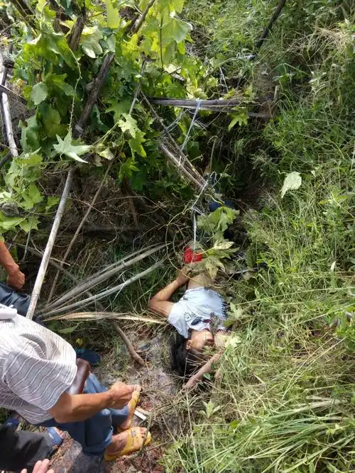 多难营山,再出惨烈车祸,附近青年女子当场身亡.