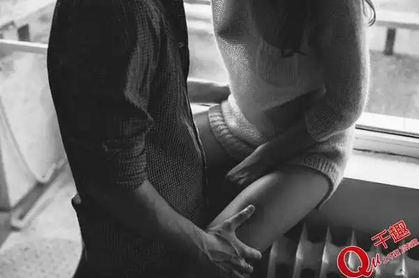 记录的情侣之间最亲密时刻,还是呆在床上时最多