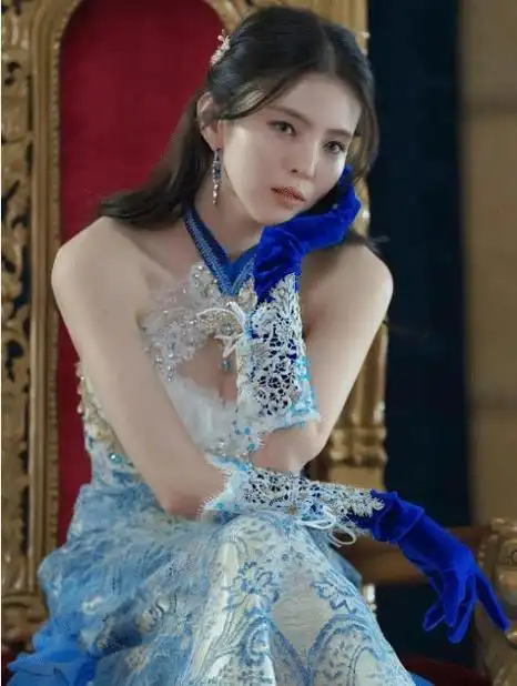 韩国演艺圈中有一批前模特出身的女演员,她们既有出色的演技,又有颜值